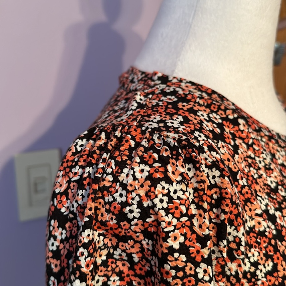 Set of two Michael Kors tops size small. - Picture 4 of 16